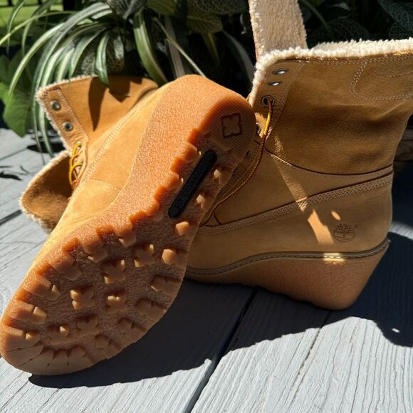 Timberland Amston Earthkeepers Beige Suede Wedge Boots Warm Weather Sport Wear - Picture 3 of 8